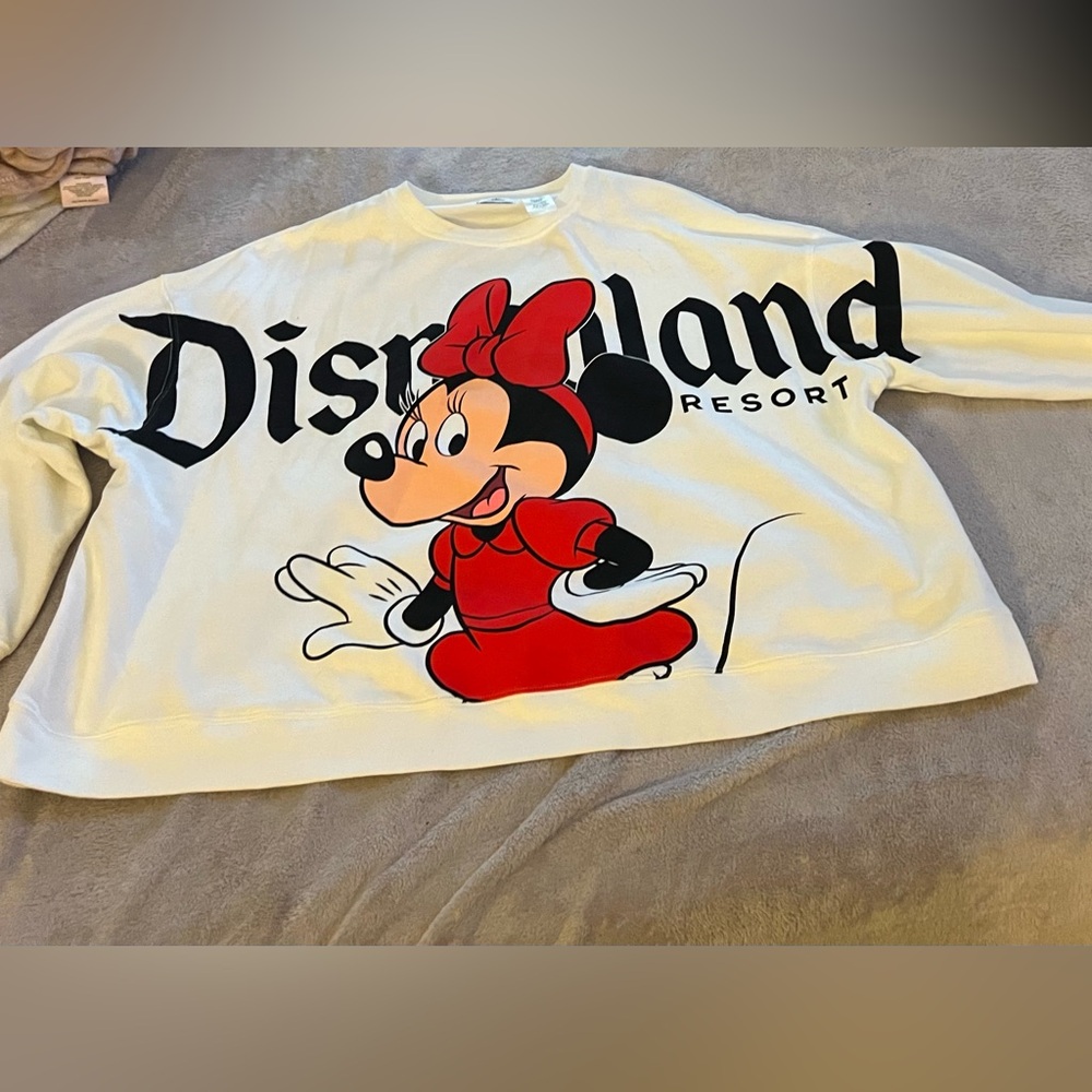 Disneyland resort Minnie Mouse crew neck